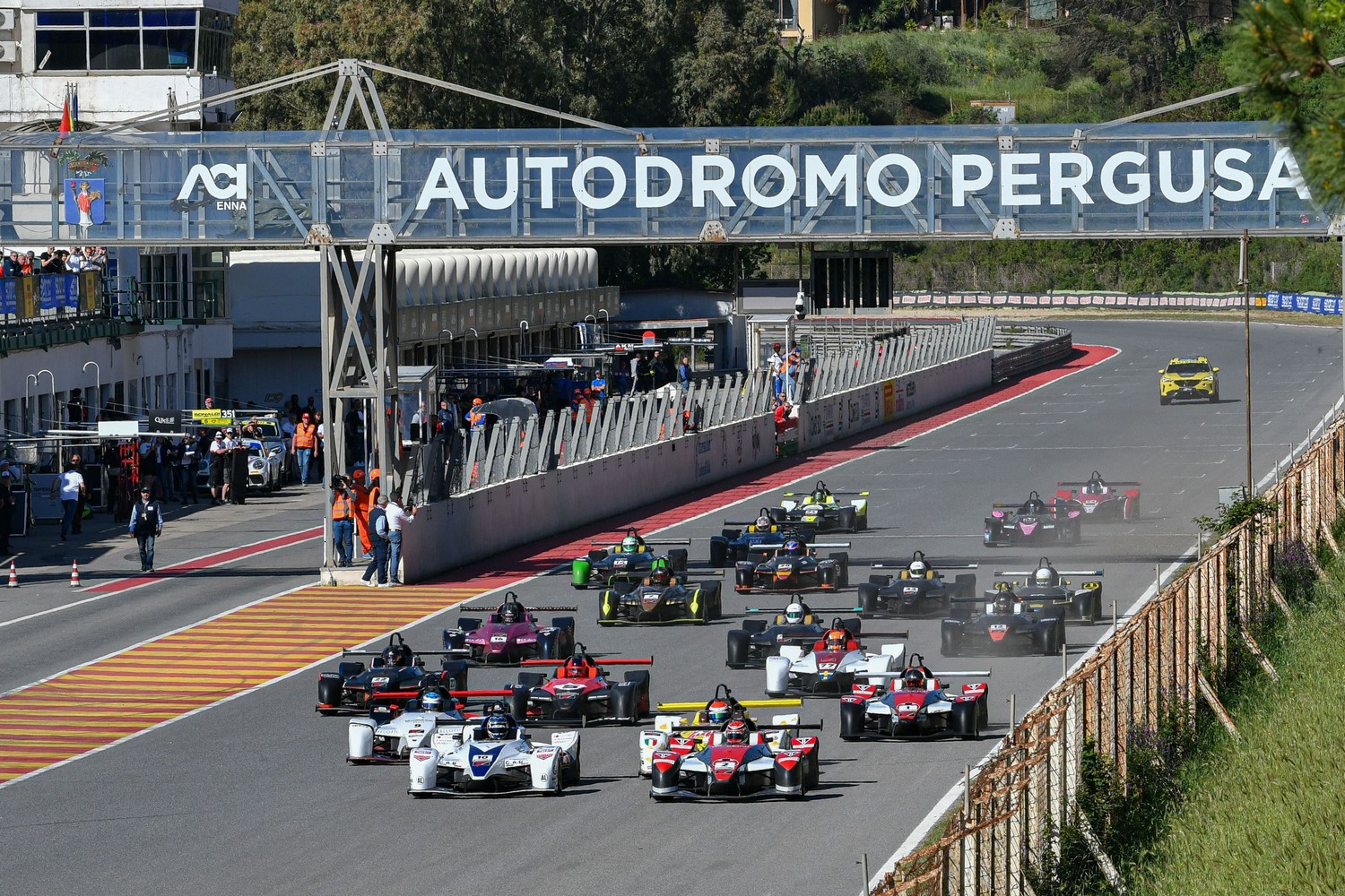 Partenza gara 1 sport prototipi thunder